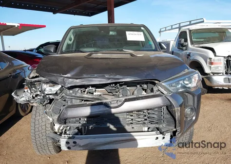 2022 Toyota 4Runner Trd Off Road Premium z USA, uszkodzony, nr VIN JTERU5JRXN6033741